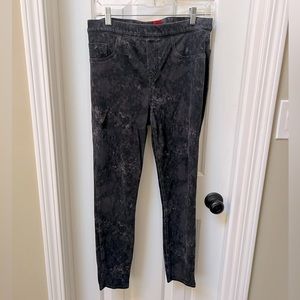 Spanx Jean-ish Ankle Leggings (grayish black pattern) -large